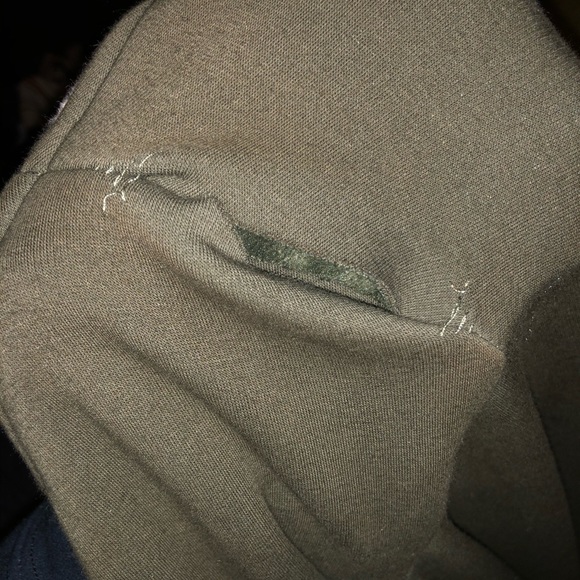 Robe - Picture 5 of 5